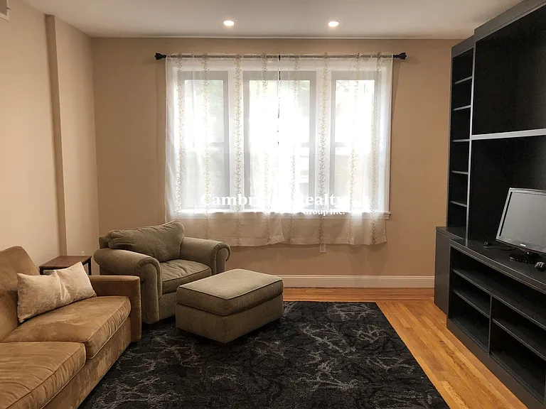 2021 Commonwealth Ave #T — Photo 7