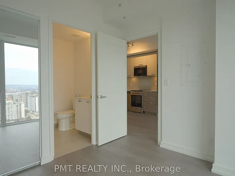 75 James St S #3101 — Photo 13