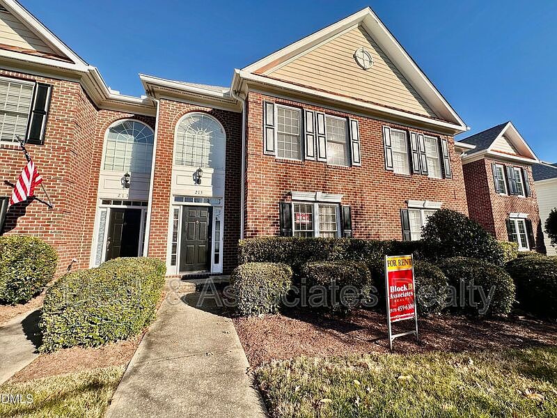 1st image of 215 Anniston Ct