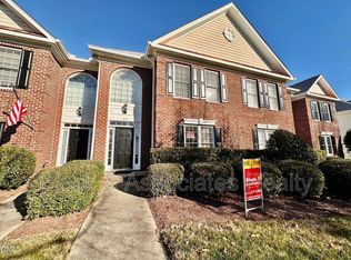 215 Anniston Ct, Cary, NC 27519