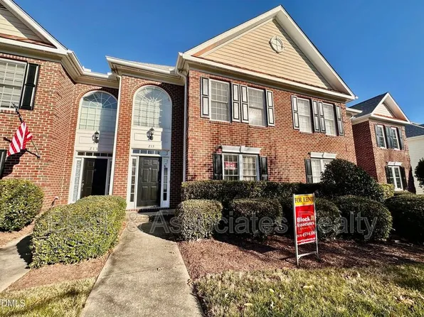 215 Anniston Ct, Cary, NC 27519