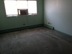 3rd image of 4754 W 101st St