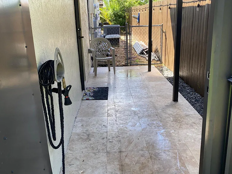 15552 SW 142nd Ct — Photo 2