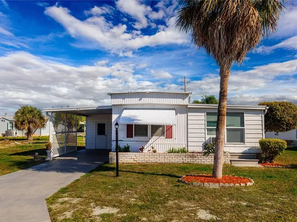 412 Osprey Dr, Barefoot Bay, FL 32976