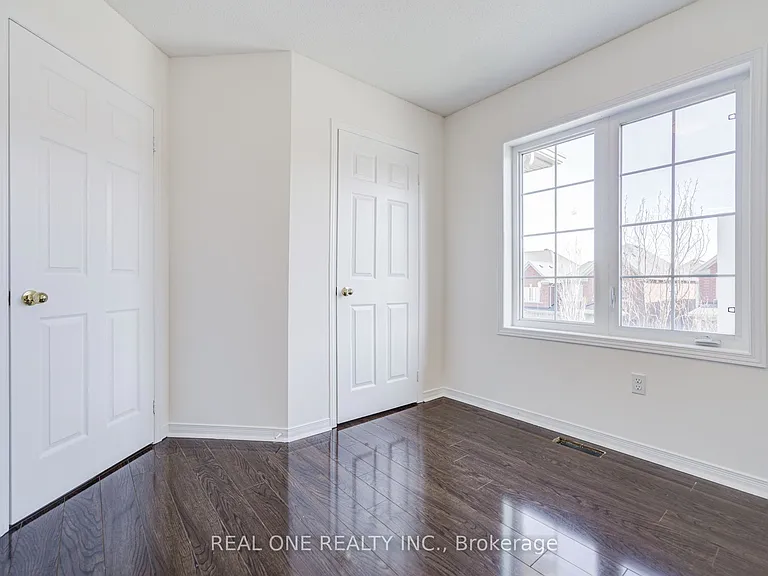 65 Westcliffe Cres — Photo 33