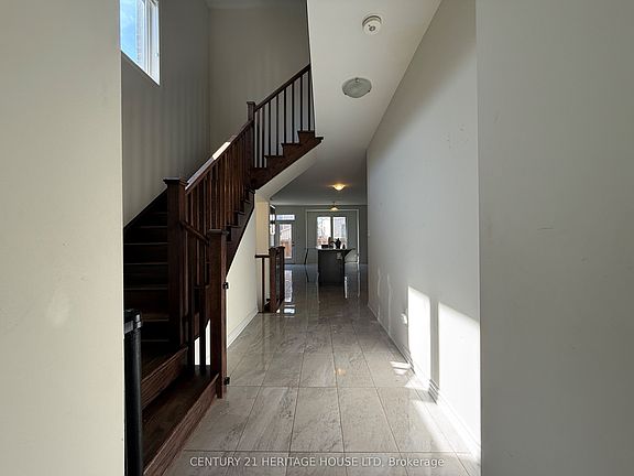 5th image of 18 Dolucci Cres E