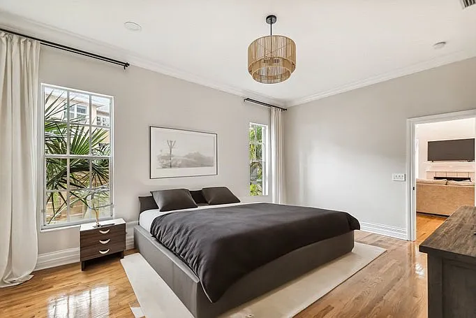 2504 W Tennessee Ave — Photo 2