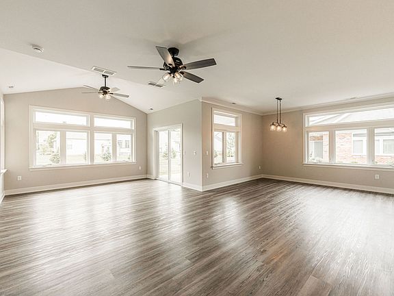 5th image of 510 Stearn Dr #510
