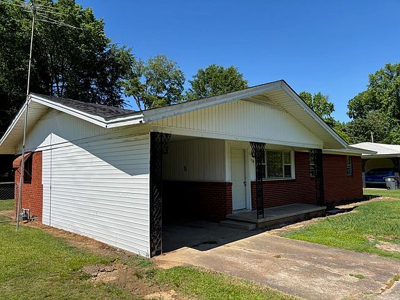 2nd image of 128 Cloverdale Blvd