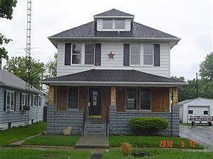 1st image of 255 E 6th St