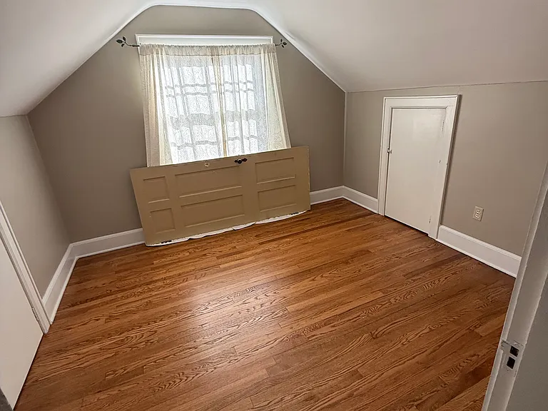 Peyton Pl — Photo 11