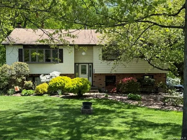 150 Schweizer Lane, Bardonia, NY 10954