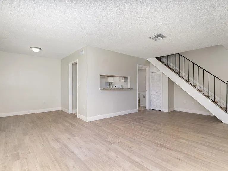 4112 Yellow Pine Ln #28-2 — Photo 4