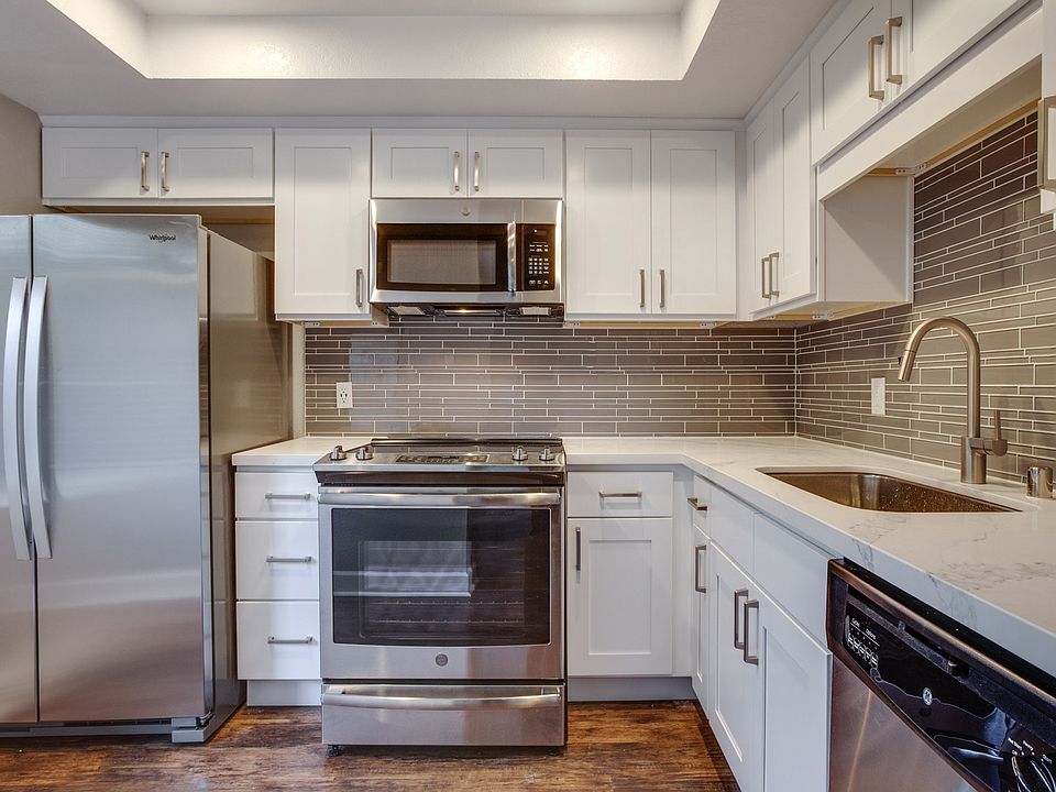 Renovated kitchens with premium finishes are available for upgrade. Ask the leasing team for more details.