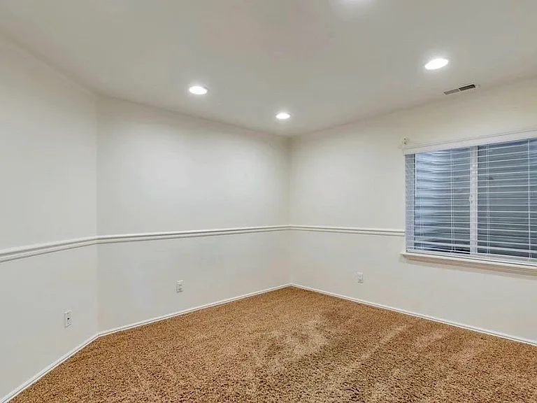 1906 W Pointe Meadow Loop — Photo 11
