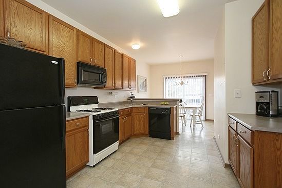 3rd image of 395 Abington Woods Dr