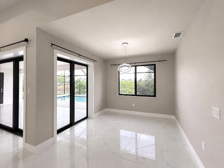 1912 SW 13th St — Photo 10