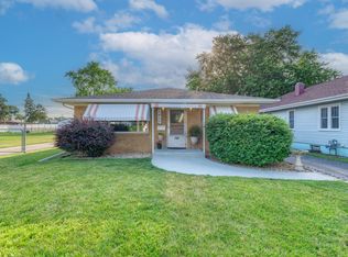 1617 Oakland Ave, Crest Hill, IL 60403