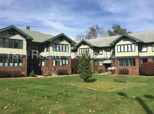 3504 E Fall Crk Pky N Dr APT 4, Indianapolis, IN