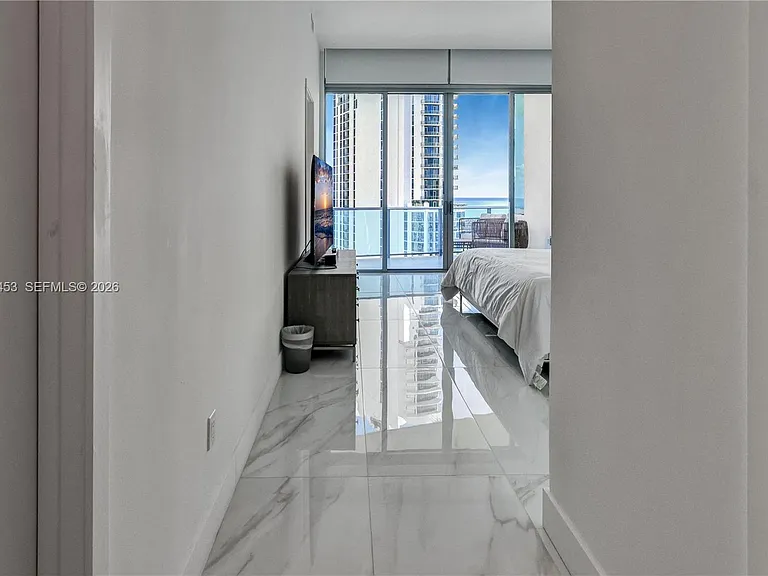 17550 Collins Ave #Penthouse 2 — Photo 13