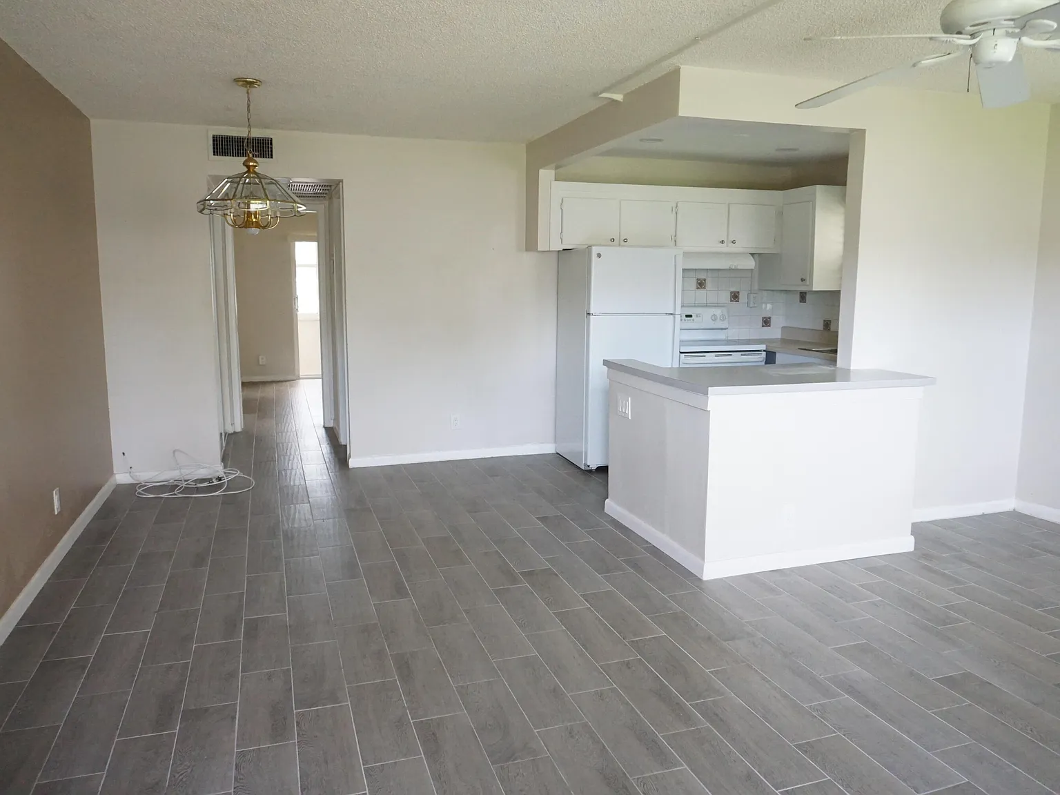 1 bed, 1.5 bath, 684 sqft, $1,450 — Photo 3