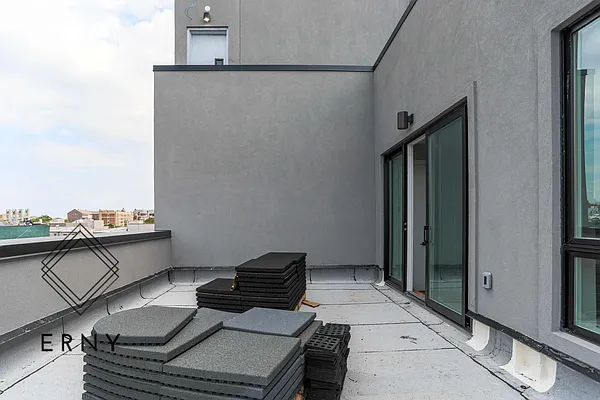 Rented by ERNY LLC | media 25