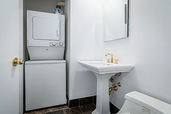 Rented by BLU Real Estate | media 6