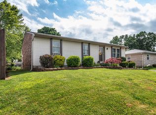 5013 Mount Holyoke Dr, Louisville, KY 40216