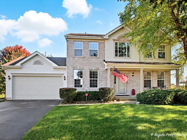 6411 Longford Dr, McHenry, IL 60050