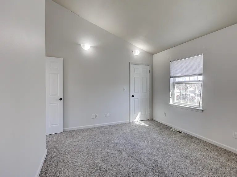 1003 Orchard St — Photo 12