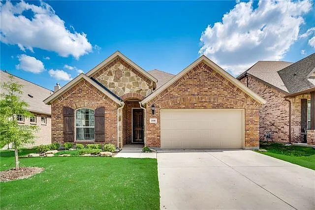 2416 Whispering Pines Dr — Photo 1