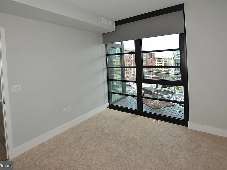 1300 4th St SE #805 — Photo 11