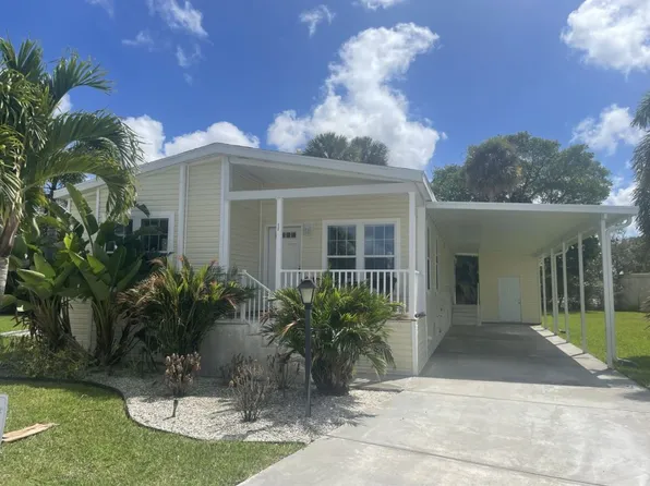 34683 Ballyhoo Dr, Zephyrhills, FL 33541