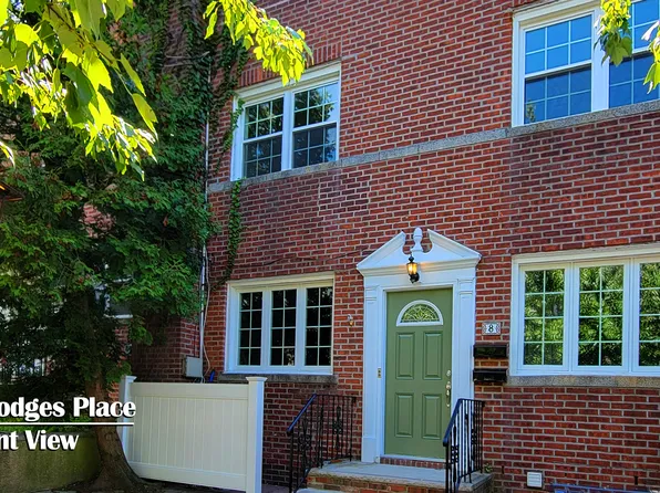 8 Hodges Pl, Staten Island, NY