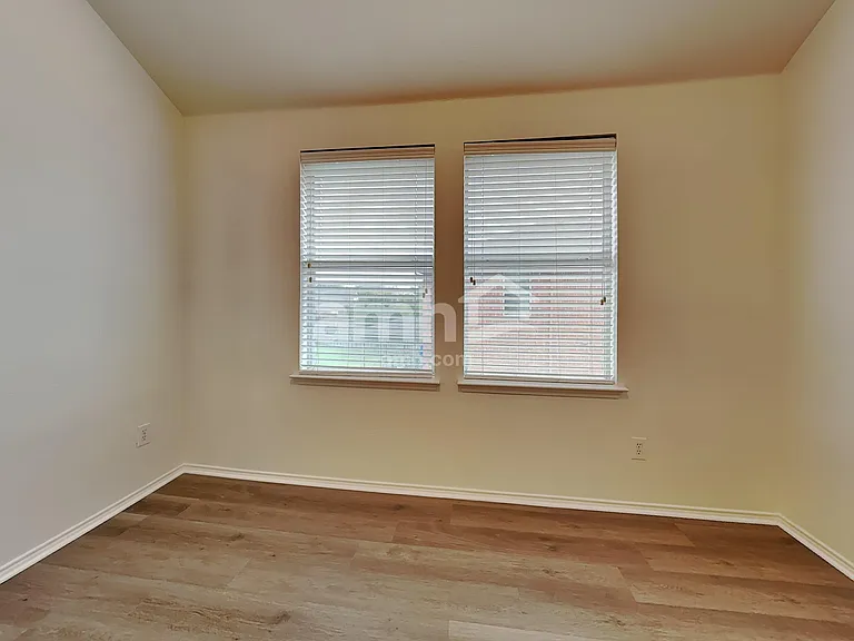 1003 San Antonio Dr — Photo 24
