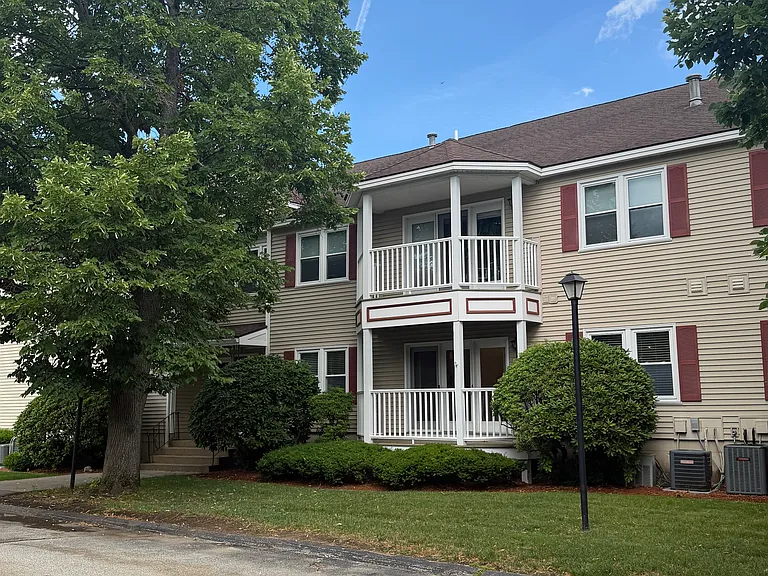 690 S Porter St #19 — Photo 14