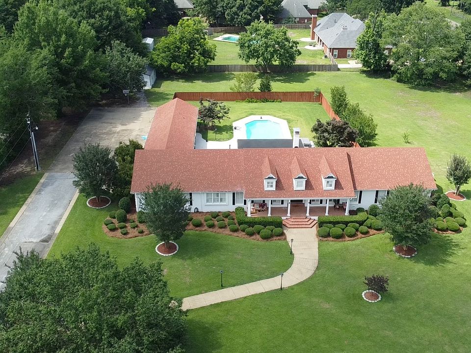 1st image of 6131 Monticello Dr