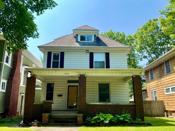 1502 W Columbia Ter, Peoria, IL 61606