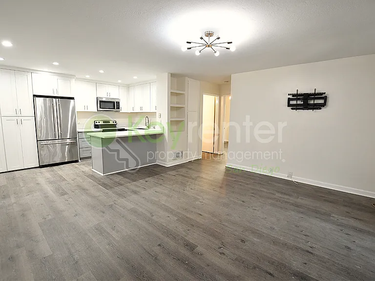 6390 Rancho Mission Rd #215 — Photo 13