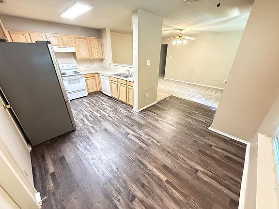 5th image of 1408 Pine Ln