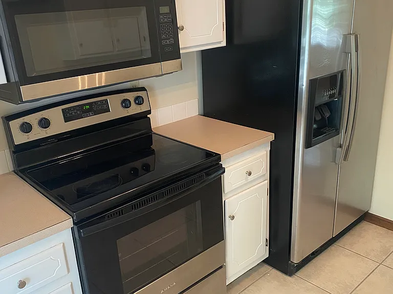 1501 Medinah Rd — Photo 11