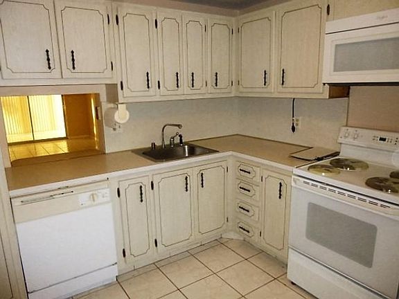 5th image of 2515 NE 2nd Ct APT 107