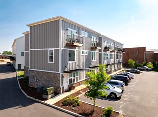 979 Montague Pl, Chattanooga, TN 37408