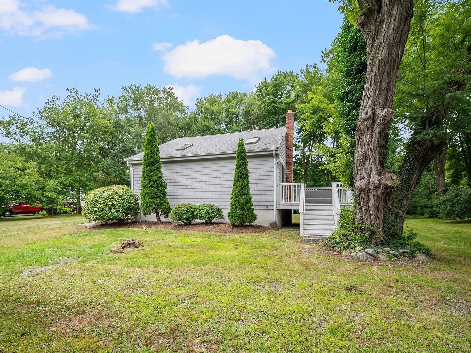 2 bed, 2.0 bath, 832 sqft, $3,200 — Photo 3