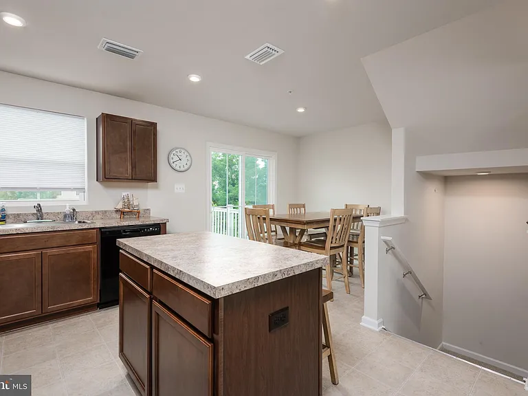 311 Yellow Bill Ln — Photo 17