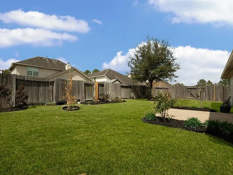 2608 Easton Springs Ct — Photo 22