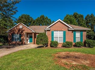 8227 Laurel Run Dr, Charlotte, NC 28269