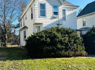 2202 N Prospect Rd, Peoria, IL 61603