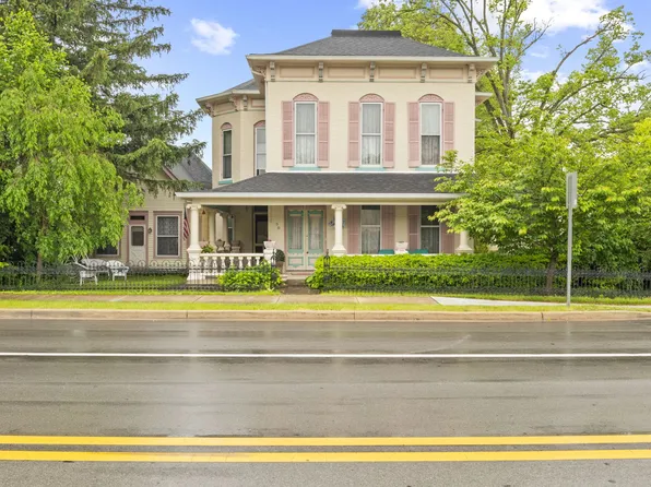 39 E Main St, New Palestine, IN 46163