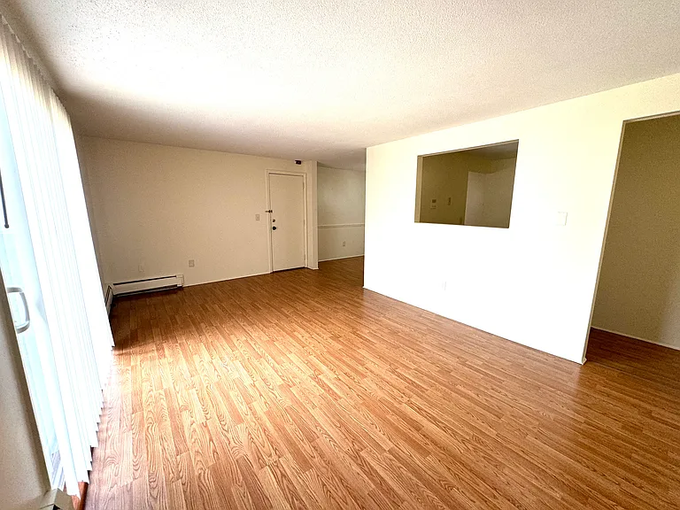 50L English Village Rd #201 — Photo 13